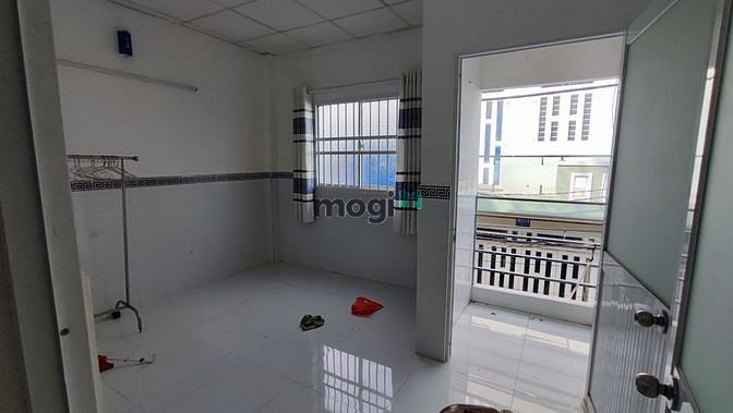 Hình ảnh Nhà nhỏ đẹp 1 Lầu 2PN đường Bình Trị Đông