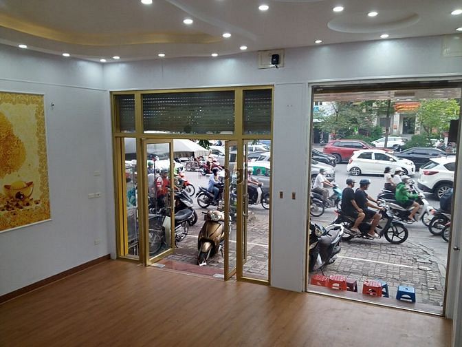 Hình ảnh CHo thuê nhà mặt phố Yên Lãng,Láng Hạ Hà Nội