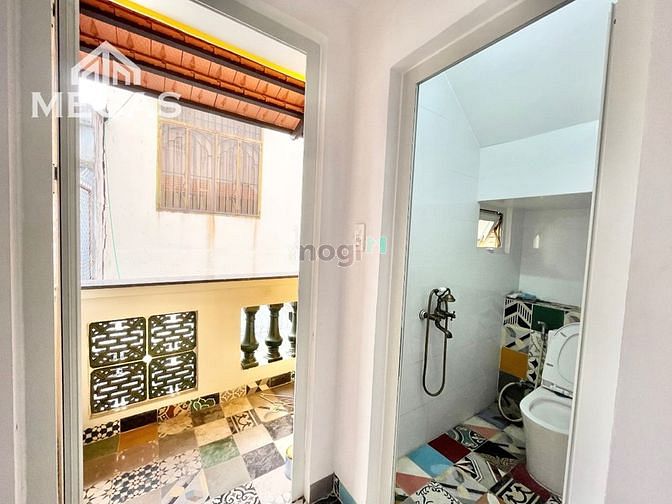 Hình ảnh Căn Hộ Dịch Vụ Mới Xây Có Sân Sau Full Nội Thất