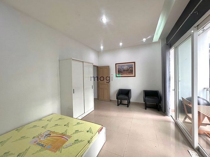 Hình ảnh CHDV mới tinh 2 Phòng Ngủ 80m2 (Full nội thất có Ban công thoáng mát )