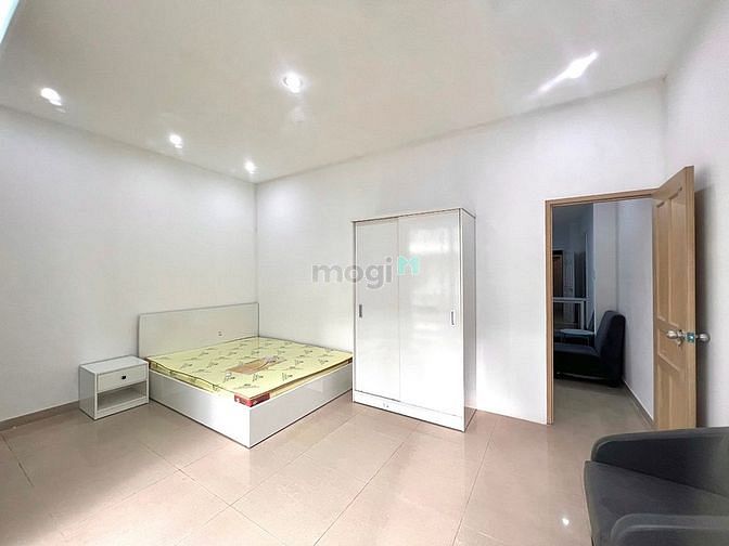 Hình ảnh CHDV mới tinh 2 Phòng Ngủ 80m2 (Full nội thất có Ban công thoáng mát )
