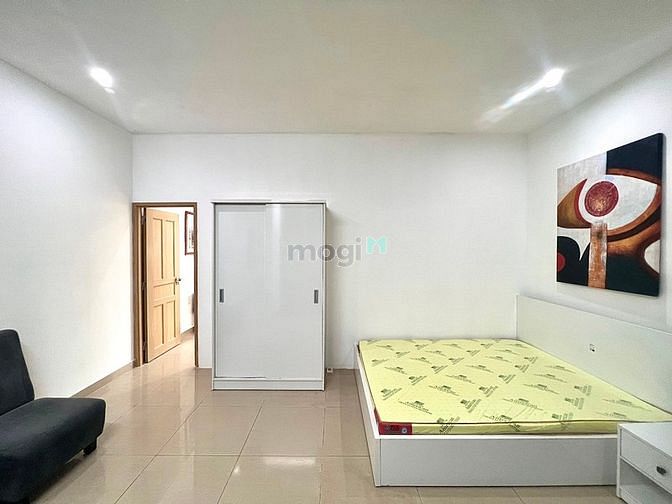 Hình ảnh CHDV mới tinh 2 Phòng Ngủ 80m2 (Full nội thất có Ban công thoáng mát )