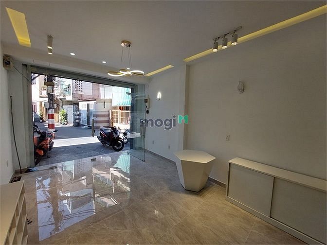 Hình ảnh Tân Bình, Cách mạng tháng 8, Hẻm xe tải, 48m2, 4 tầng, 6 tỉ