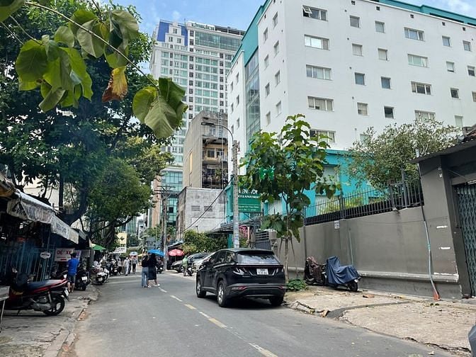 Hình ảnh Đất lớn XÂY VĂN PHÒNG 2mt trung tâm Quận 3. DT: 19,5x24. 450m2. 180 tỷ