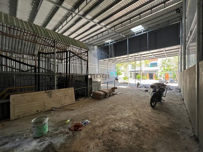 Hình ảnh Cho thuê kho 200m2 xe container vào được đường Diên Hồng