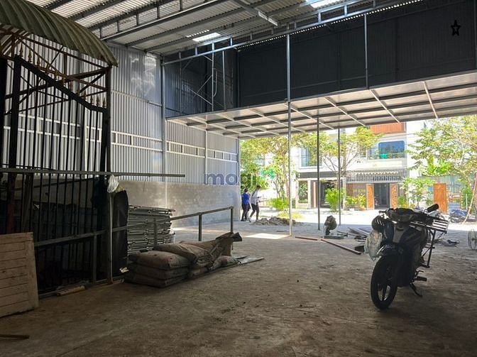 Hình ảnh Cho thuê kho 200m2 xe container vào được đường Diên Hồng