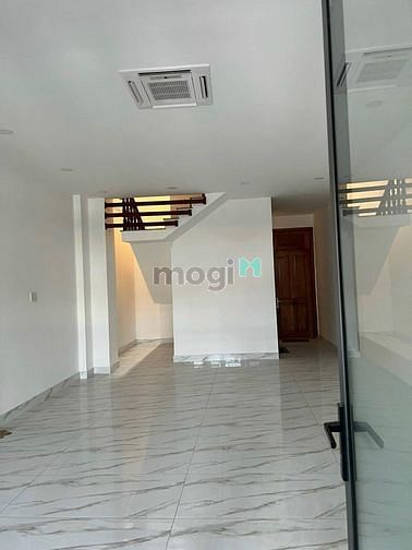 Hình ảnh Mặt Tiền Huỳnh Văn Nghệ, DT 100m2, 5 Tầng, 6PN, Có Thang Máy