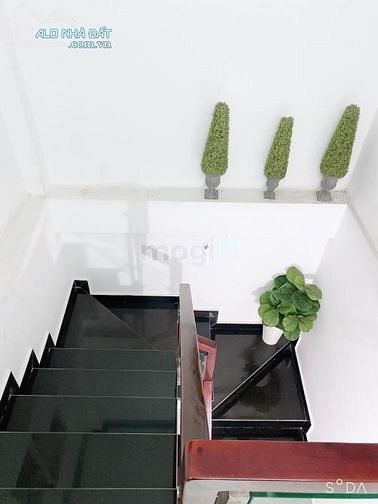 Hình ảnh Bán nhà quận 10 đường cách mạng tháng 8 , chỉ 9 tỷ
