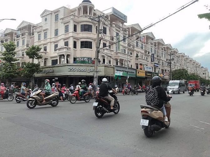 Hình ảnh Chỉ 21 Tỷ, CHDV Gò Vấp Thu 1,65 Tỷ HXT, Thang Máy, Hầm, 27 Phòng, 128m