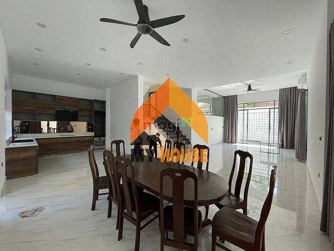 Hình ảnh Villa Thảo Điền 200m2 style hiện đại, mới xây 3000$