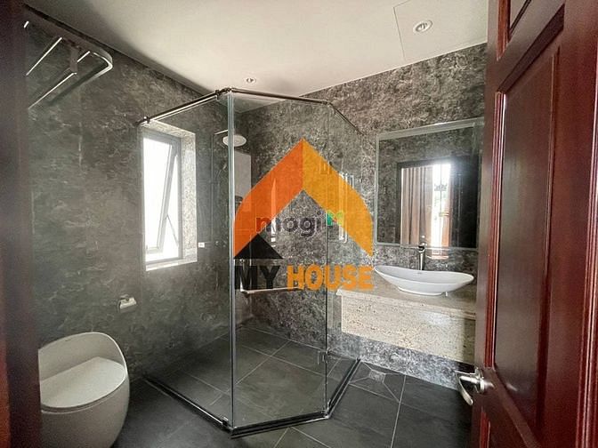 Hình ảnh Villa Thảo Điền 200m2 style hiện đại, mới xây 3000$