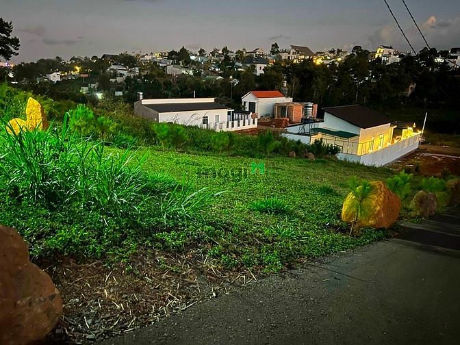 Hình ảnh Đất biệt thự vị trí đẹp F2 trung tâm Bảo Lộc