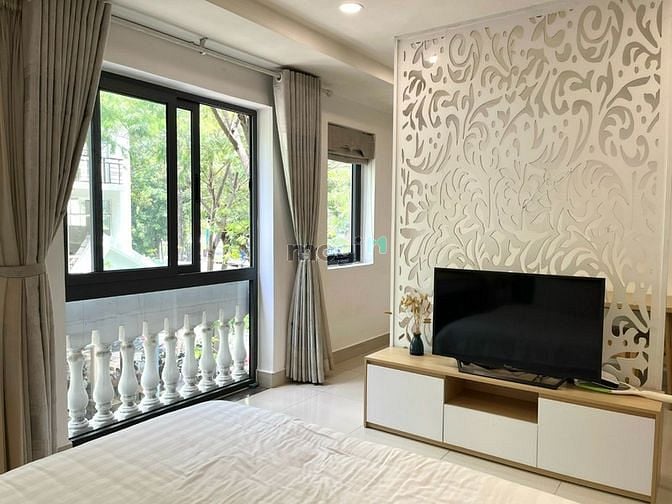 Hình ảnh Studio cửa sổ lớn đầy đủ tiện nghi PMH