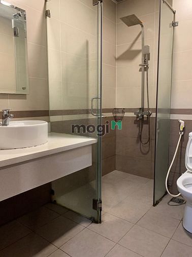 Hình ảnh Studio cửa sổ lớn đầy đủ tiện nghi PMH