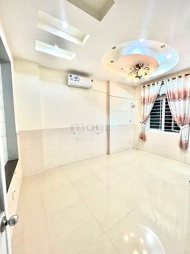 Hình ảnh Căn 1PN ban công lớn, có cửa sổ 60m2 ngay Quận 10