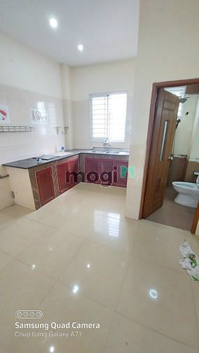 Hình ảnh Căn 1PN ban công lớn, có cửa sổ 60m2 ngay Quận 10