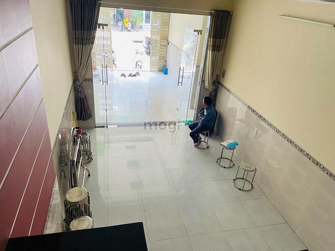Hình ảnh Bán gấp mặt tiền khu Tên Lửa, kinh doanh sầm uất  4x18,