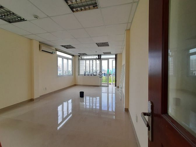 Hình ảnh Cho thuê nhà hầm 3 lầu gần CC The Vista 40tr