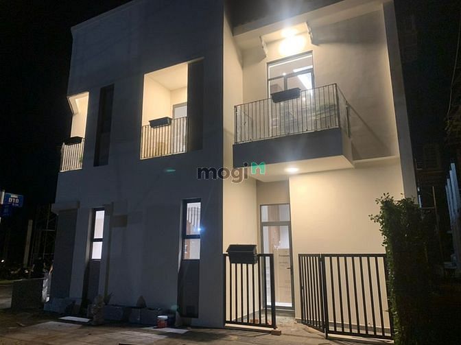Hình ảnh Bán nhà phố liền kề siêu đẹp tại bến cát với lãi suất 4,8%