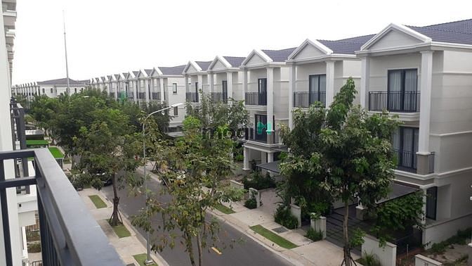 Hình ảnh Cho thuê nhà phố Lavila 4PN, 4WC nội thất cao cấp