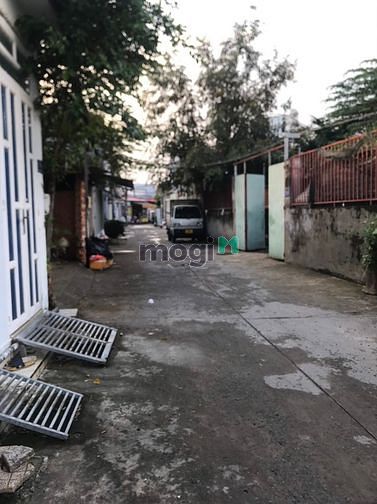 Hình ảnh Cho thuê nhà 44m2 ô tô đến nhà hẻm C2 phạm hùng