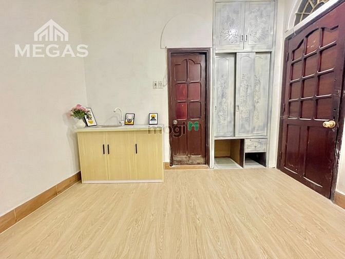 Hình ảnh Phòng cho thuê ngay ngã tư Bảy Hiền