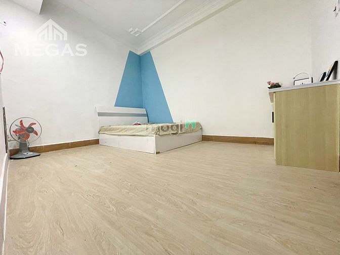 Hình ảnh Phòng cho thuê ngay ngã tư Bảy Hiền