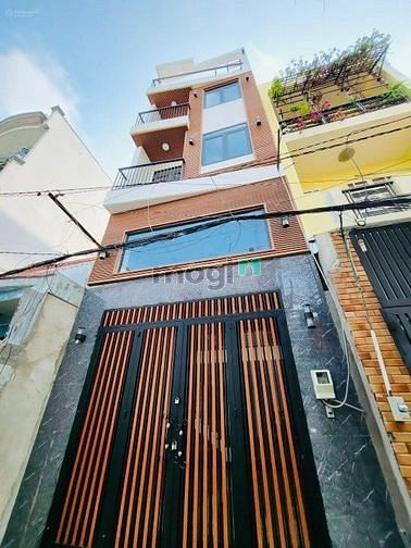 Hình ảnh Căn Hộ mini nội thất full gỗ mới 100% có ban công và cửa sổ