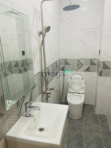 Hình ảnh Căn Hộ mini nội thất full gỗ mới 100% có ban công và cửa sổ