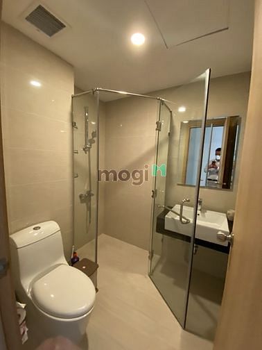 Hình ảnh Cần bán GẤP căn 2PN 70m2 tầng cao, view Đông tại Botanica Premier