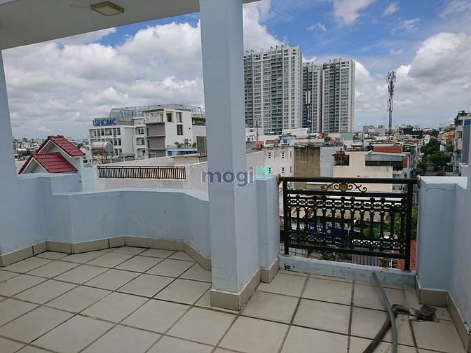 Hình ảnh Cho thuê nhà 3 lầu sát sông SG có 6PN giá 32tr