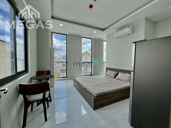 Hình ảnh Căn Hộ Cao Cấp Mới 100% Full Nội Thất View Kính - Công Viên Làng Hoa