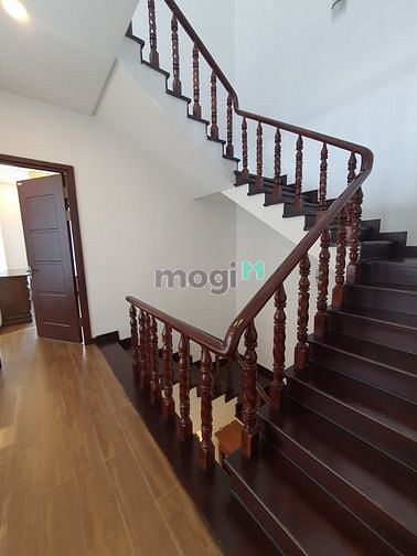 Hình ảnh Cho Thuê Biệt Thự Lavila Kiến Á, 96M2, Full Nt