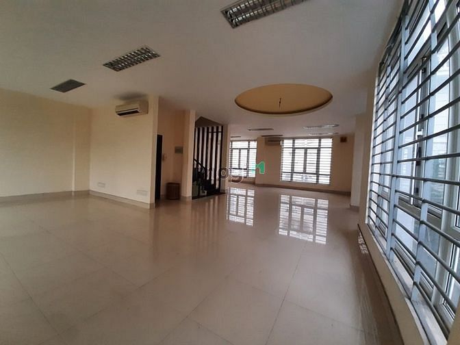 Hình ảnh Cho thuê Villa gần Điện máy chợ lớn 160m2 hầm 3 lầu trống suốt
