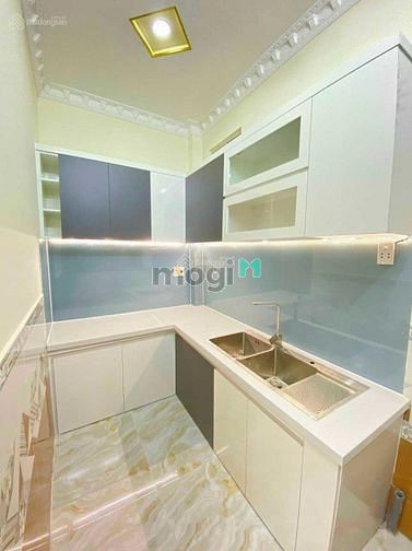 Hình ảnh Bán nhà Quận 4, hẻm xe hơi, 2PN, 42m2, 1 tỷ 856