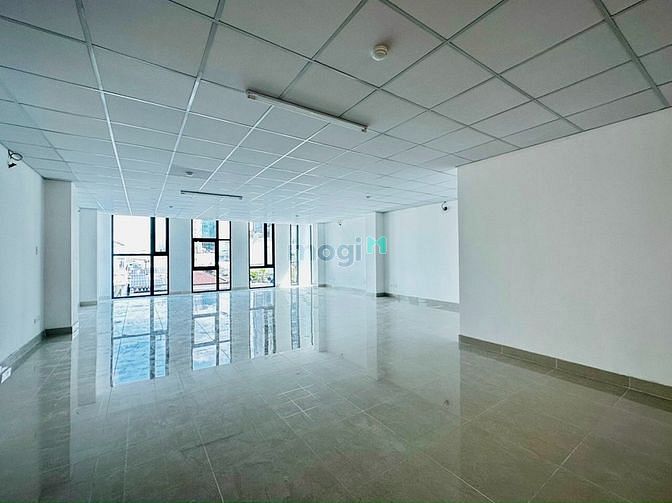 Hình ảnh cho thuê nhà mặt tiền trung tâm, Q1