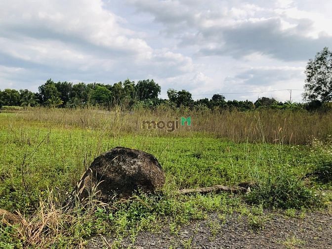Hình ảnh Đất ngay trung tâm thị trấn giá siêu rẻ