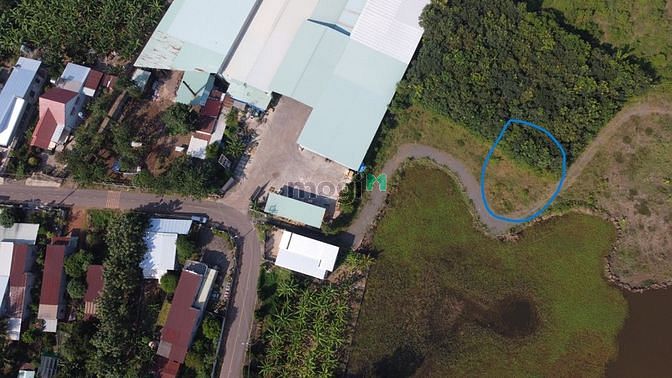 Hình ảnh Đất ngay trung tâm thị trấn giá siêu rẻ