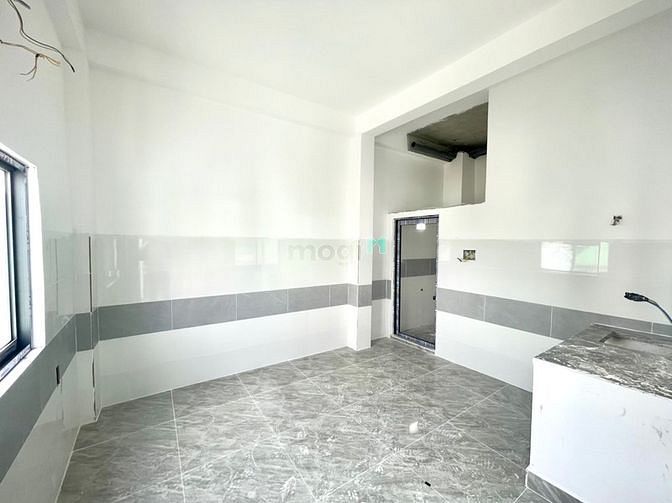 Hình ảnh Phòng mới xây ngay đường phạm văn đồng