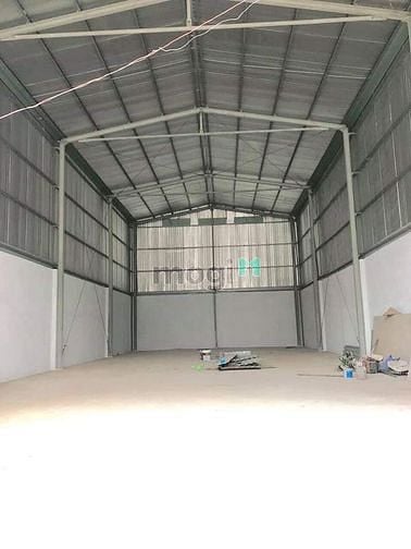 Hình ảnh $Cho thuê Kho 350m2, đường Luỹ Bán Bích, container đi dc, 30TR$