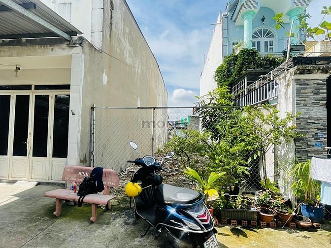 Hình ảnh Chủ Ngộp Bank cần bán gấp Lô đất 76 m Bà Điểm, Hóc Môn