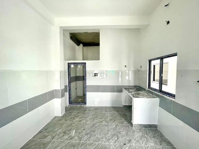 Hình ảnh Phòng mới xây ngay đường phạm văn đồng