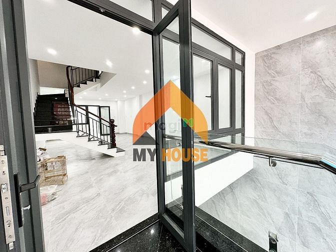 Hình ảnh 🏡ĐÚNG ĐỈNH toà nhà mới xây ngay TRẦN NÃO 400M2