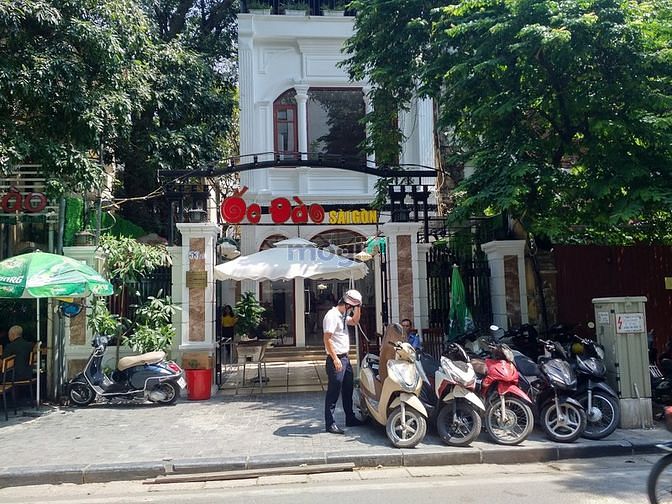 Hình ảnh Cho thuê căn biệt thự mặt phố Hàng Chuối