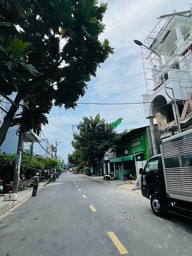 Hình ảnh Cho thuê nhà mặt phố MT Lê Niệm. DT 4x20m , Trệt