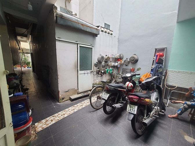 Hình ảnh Cho thuê nhà 750/2 Đoàn Văn Bơ, P16