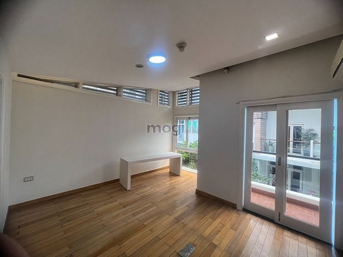 Hình ảnh Cho thuê Villa 300m2 khu compound  Nguyễn Văn Hưởng Hầm 3L 3PN