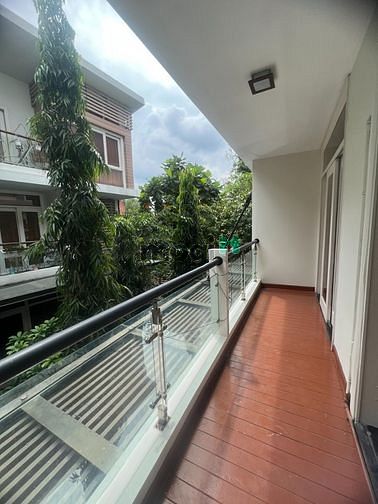Hình ảnh Cho thuê Villa 300m2 khu compound  Nguyễn Văn Hưởng Hầm 3L 3PN