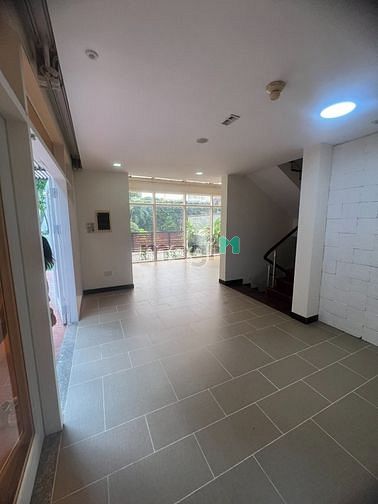 Hình ảnh Cho thuê Villa 300m2 khu compound  Nguyễn Văn Hưởng Hầm 3L 3PN