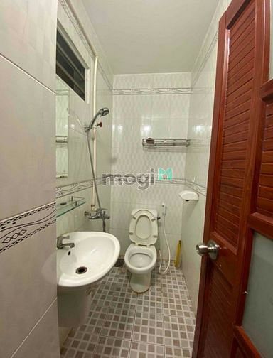 Hình ảnh Cho Thuê Nhà 3Tầng+ST, 4Phòng hẻm 458 Huỳnh Tấn Phát Q.7